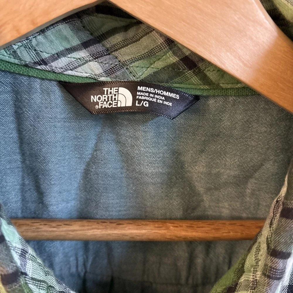 The North Face Mens Green Plaid Short Sleeve Button Up Shirt Large Cotton